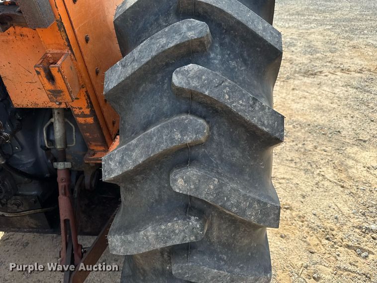 image for item EC3573 2001 New Holland 7610 tractor