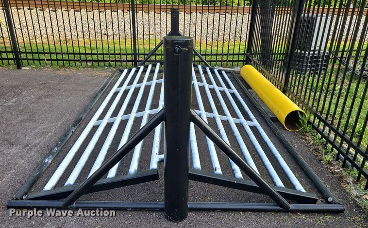 image for item EC4198 (2) 2T EZ Rise cattle guards