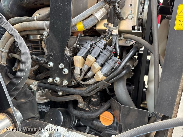 image for item EG5774 2021 Yanmar YT235 MFWD tractor