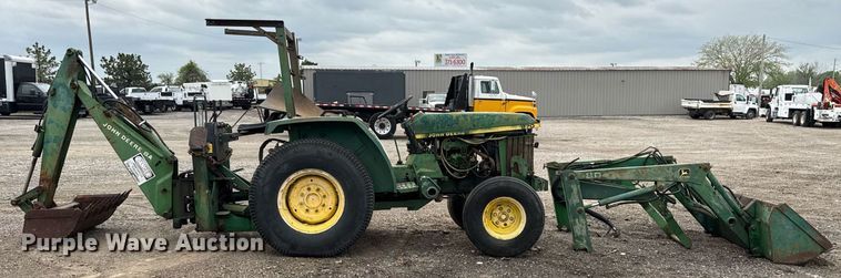 image for item EG5782 John Deere 870 tractor