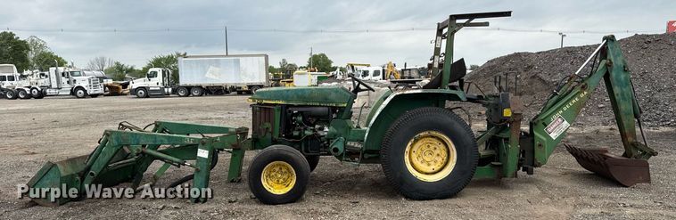 image for item EG5782 John Deere 870 tractor