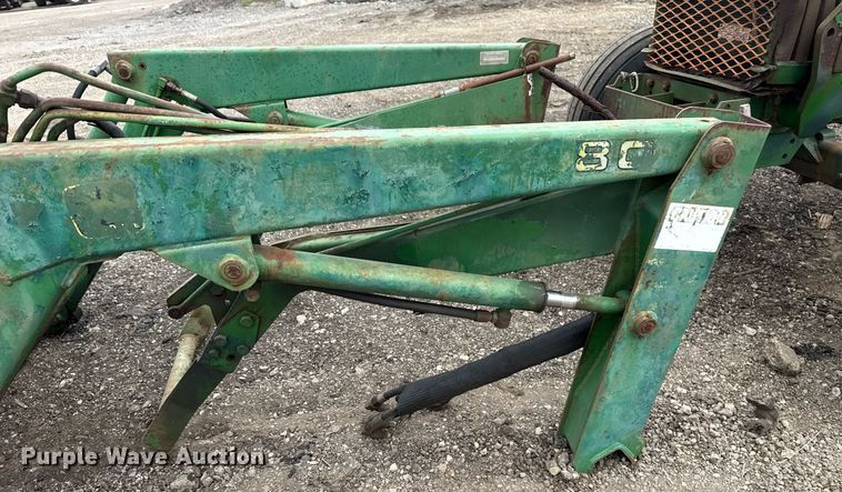image for item EG5782 John Deere 870 tractor