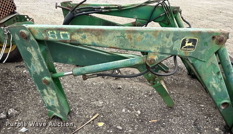 image for item EG5782 John Deere 870 tractor