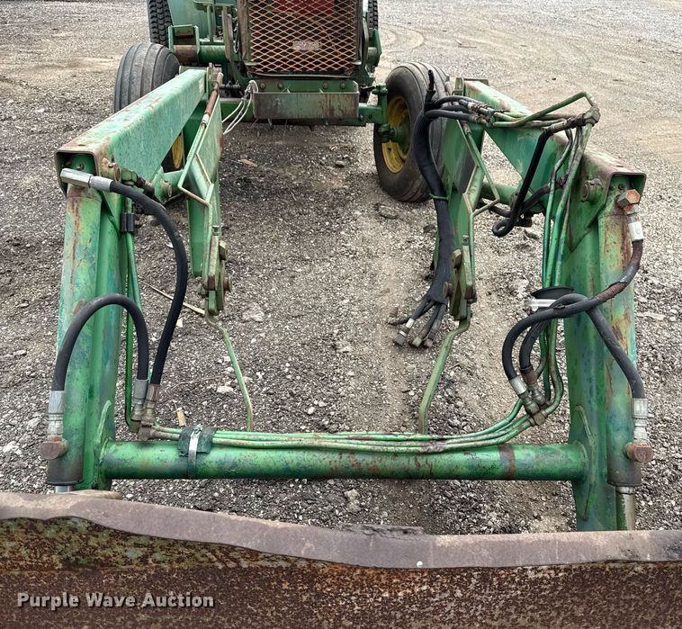 image for item EG5782 John Deere 870 tractor