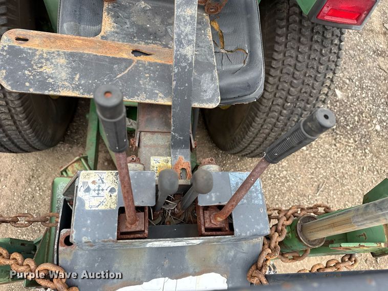 image for item EG5782 John Deere 870 tractor