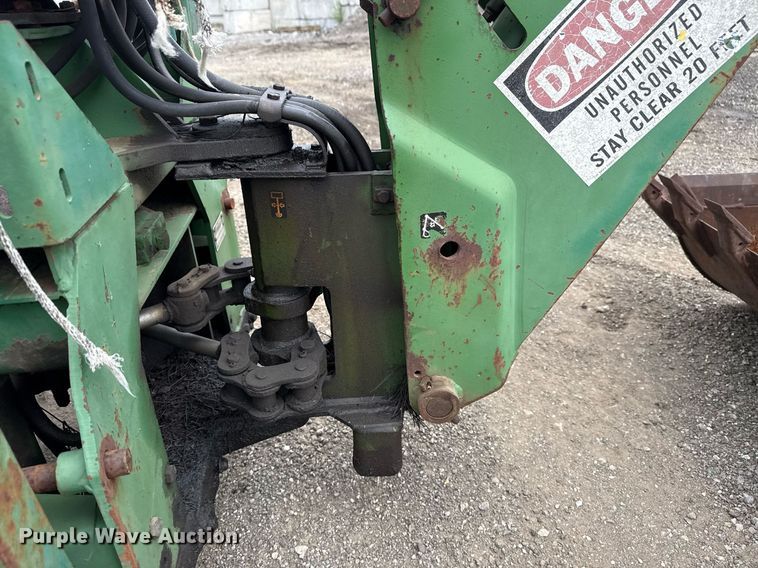 image for item EG5782 John Deere 870 tractor