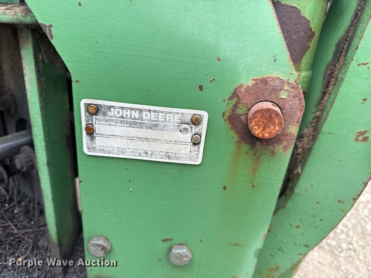 image for item EG5782 John Deere 870 tractor