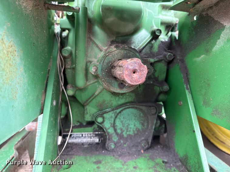 image for item EG5782 John Deere 870 tractor