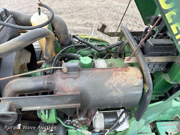 image for item EG5782 John Deere 870 tractor