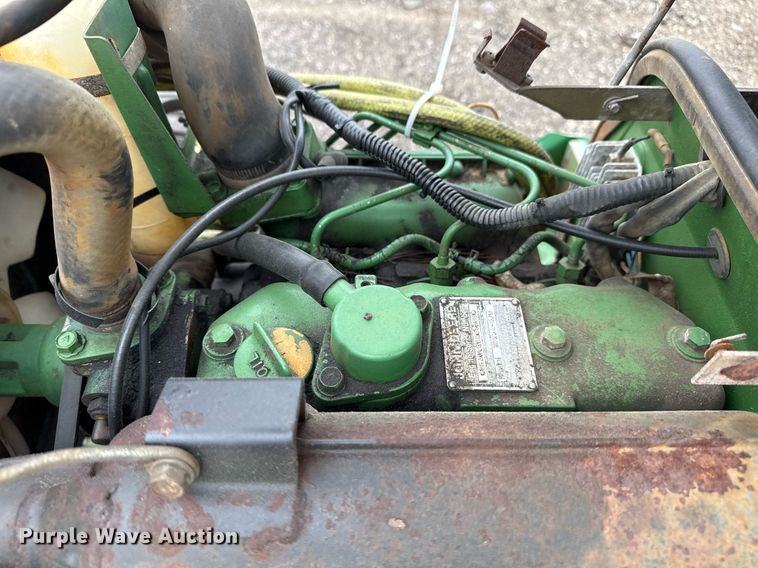 image for item EG5782 John Deere 870 tractor