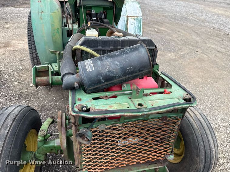 image for item EG5782 John Deere 870 tractor