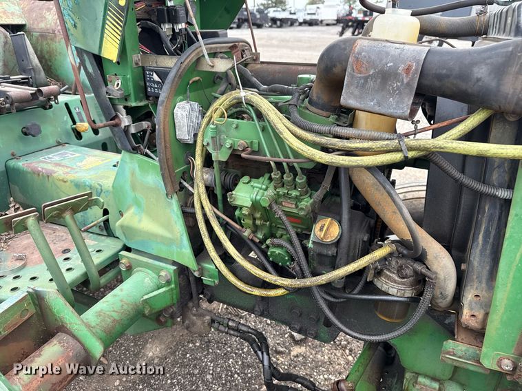 image for item EG5782 John Deere 870 tractor