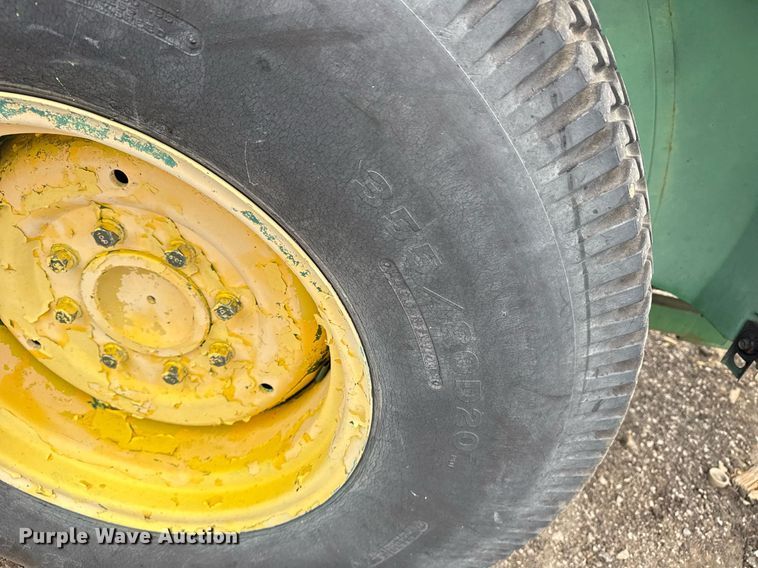 image for item EG5782 John Deere 870 tractor