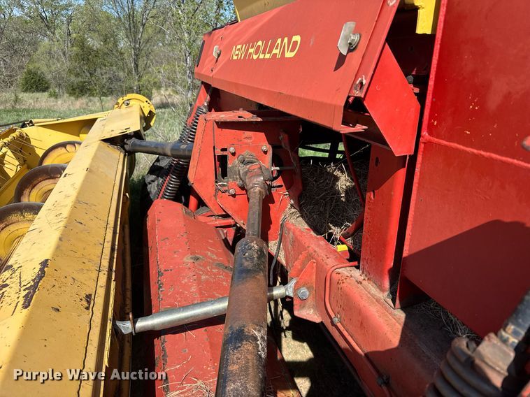 image for item EG6395 1992 New Holland 1118 swather / windrower