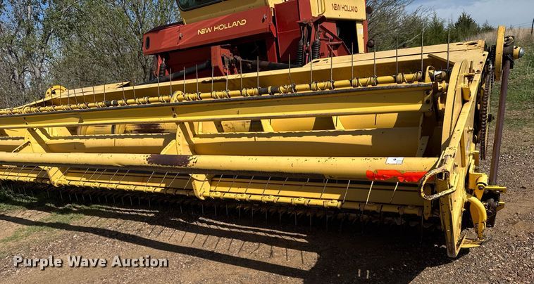 image for item EG6395 1992 New Holland 1118 swather / windrower