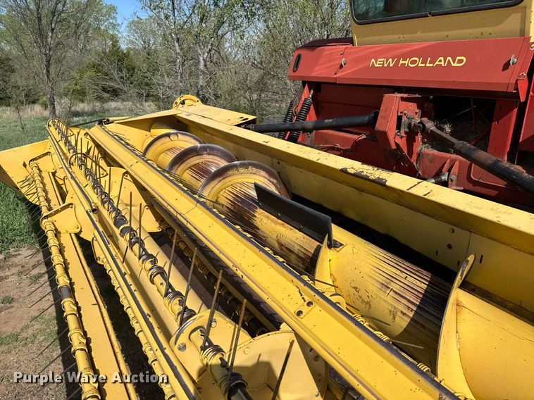 image for item EG6395 1992 New Holland 1118 swather / windrower