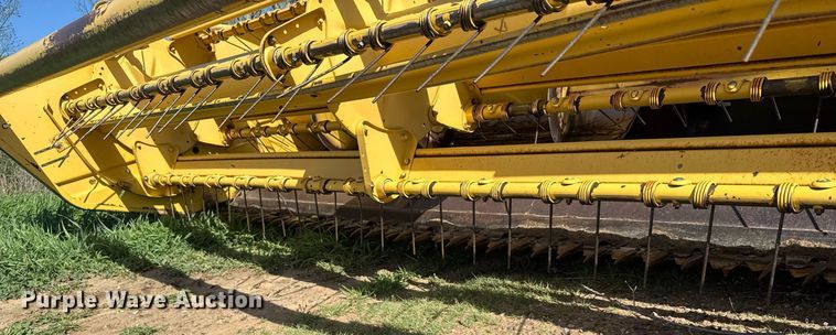 image for item EG6395 1992 New Holland 1118 swather / windrower