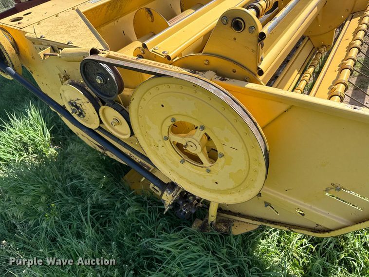 image for item EG6395 1992 New Holland 1118 swather / windrower