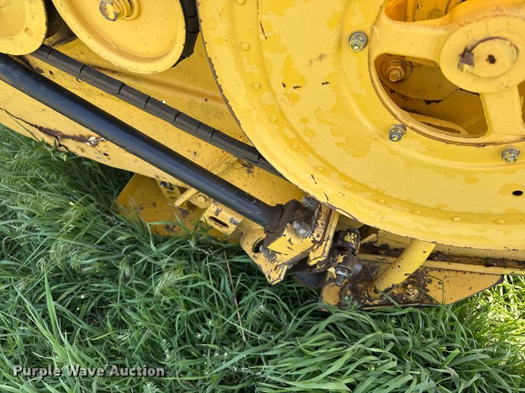 image for item EG6395 1992 New Holland 1118 swather / windrower