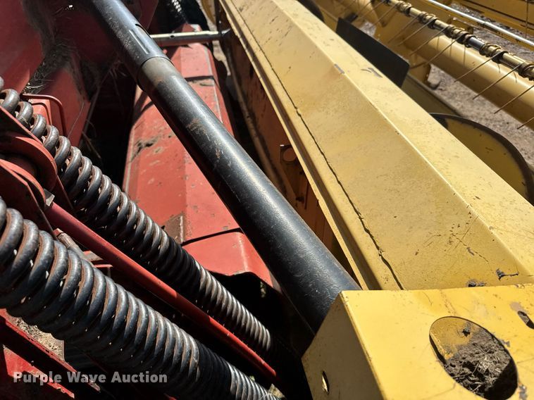 image for item EG6395 1992 New Holland 1118 swather / windrower