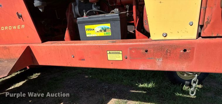 image for item EG6395 1992 New Holland 1118 swather / windrower