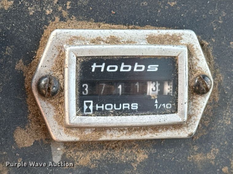 image for item EG6395 1992 New Holland 1118 swather / windrower