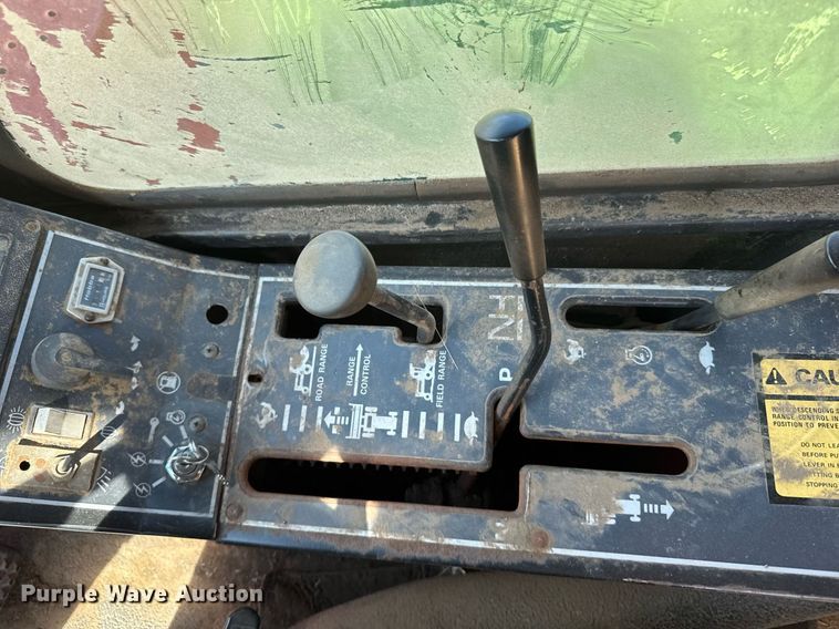 image for item EG6395 1992 New Holland 1118 swather / windrower