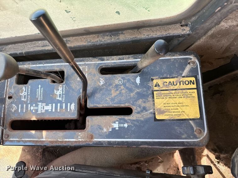 image for item EG6395 1992 New Holland 1118 swather / windrower