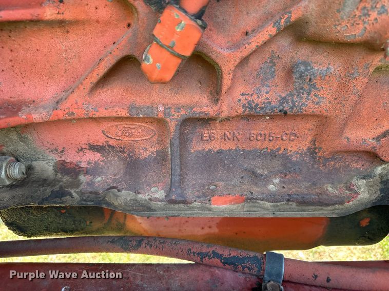 image for item EG6395 1992 New Holland 1118 swather / windrower