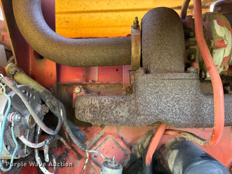 image for item EG6395 1992 New Holland 1118 swather / windrower