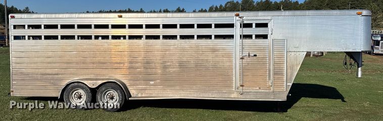 image for item EG6408 1992 Sundowner livestock trailer
