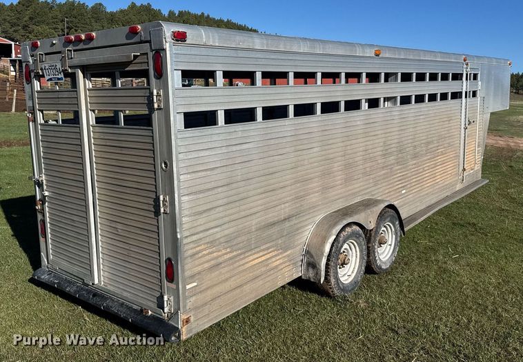 image for item EG6408 1992 Sundowner livestock trailer