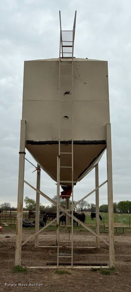 image for item EG8055 Grain bin