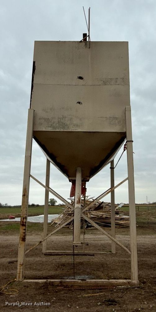 image for item EG8055 Grain bin