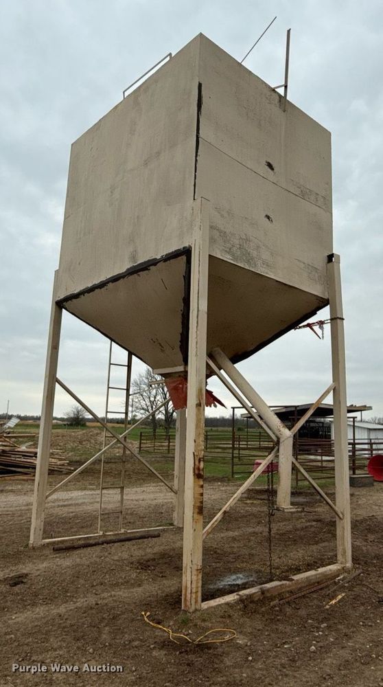 image for item EG8055 Grain bin