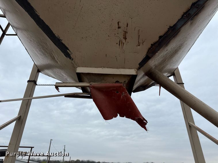 image for item EG8055 Grain bin