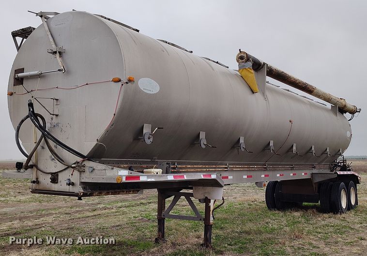 image for item EH0287 2000 Pinson feed delivery trailer