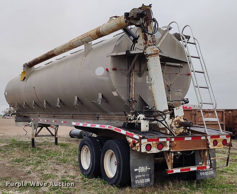 image for item EH0287 2000 Pinson feed delivery trailer