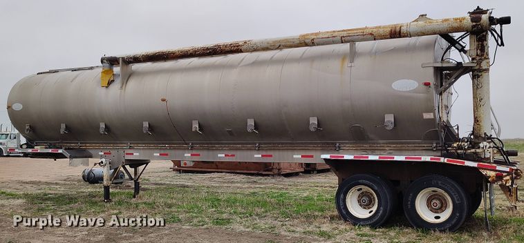 image for item EH0287 2000 Pinson feed delivery trailer
