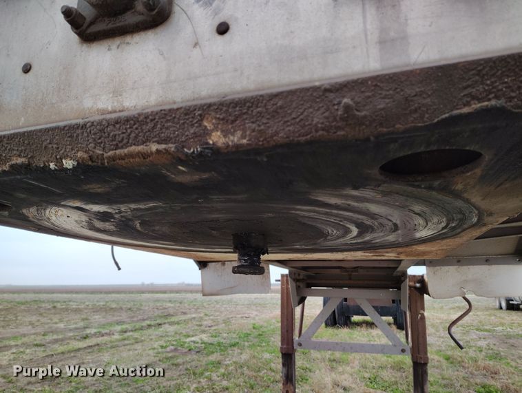 image for item EH0287 2000 Pinson feed delivery trailer