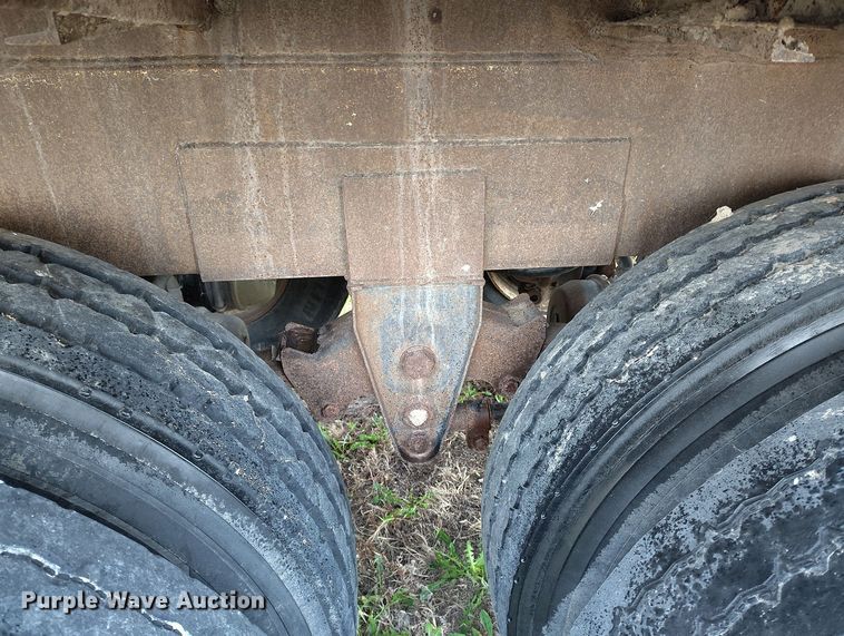 image for item EH0287 2000 Pinson feed delivery trailer