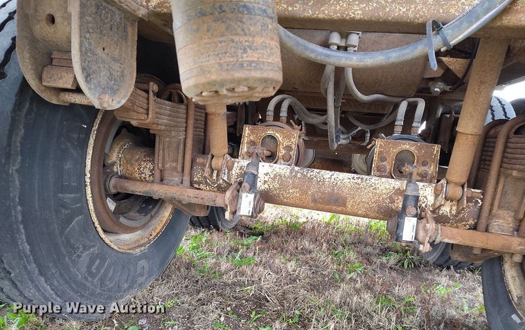 image for item EH0287 2000 Pinson feed delivery trailer