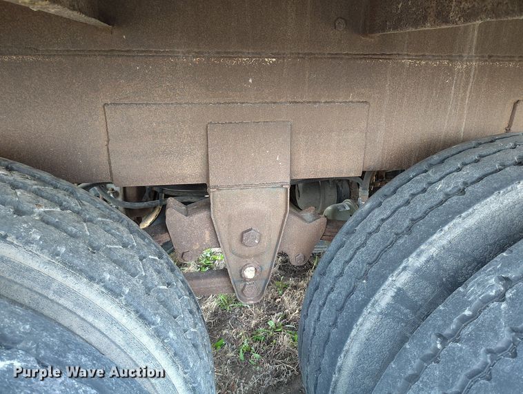 image for item EH0287 2000 Pinson feed delivery trailer