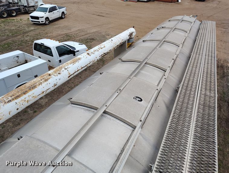 image for item EH0287 2000 Pinson feed delivery trailer