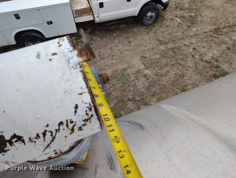 image for item EH0287 2000 Pinson feed delivery trailer