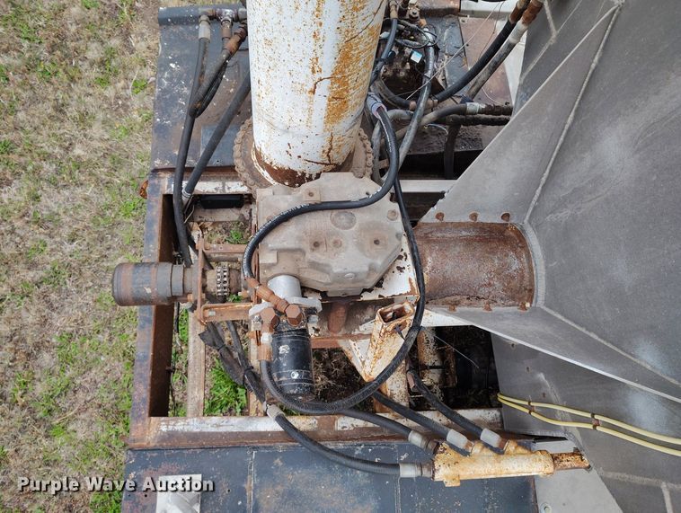 image for item EH0287 2000 Pinson feed delivery trailer