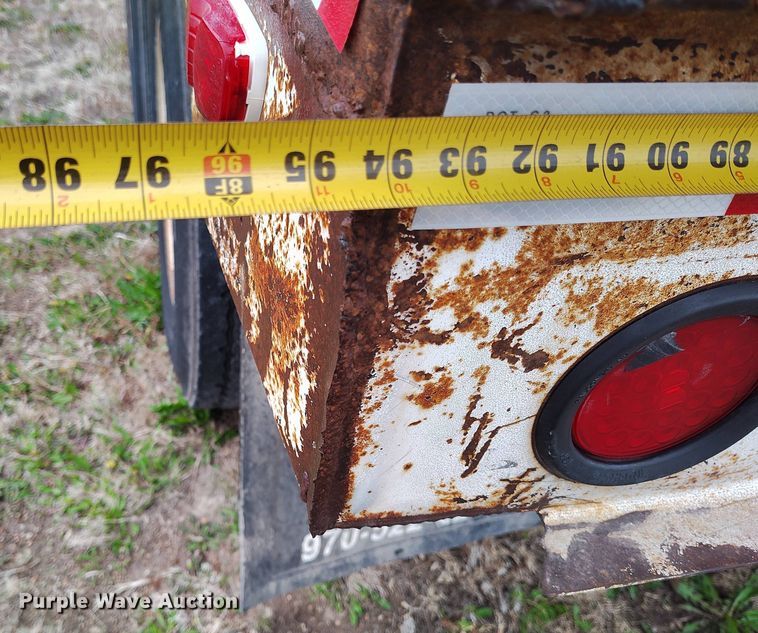 image for item EH0287 2000 Pinson feed delivery trailer