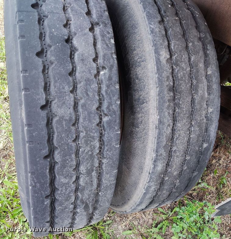 image for item EH0287 2000 Pinson feed delivery trailer