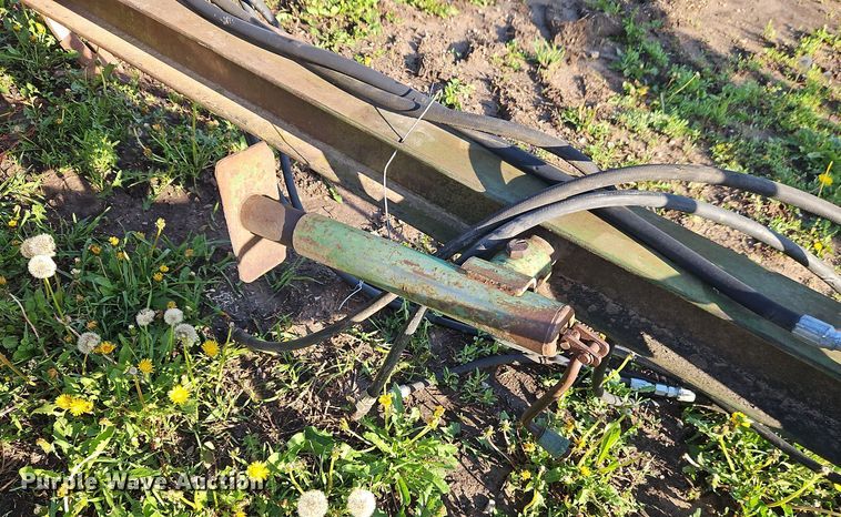 image for item EI8976 John Deere 1010 field cultivator