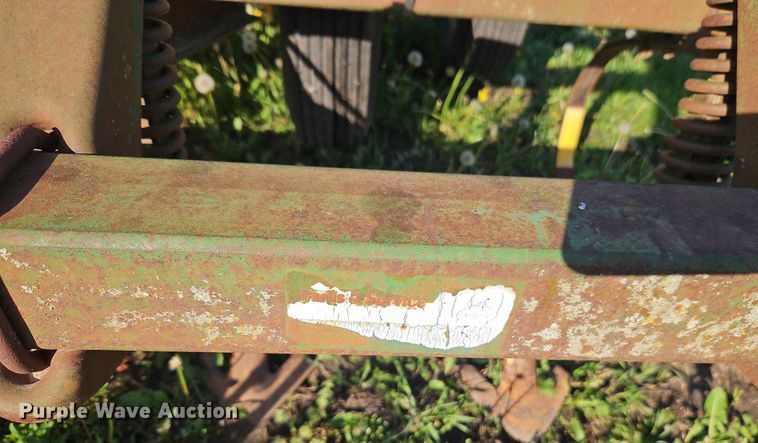 image for item EI8976 John Deere 1010 field cultivator